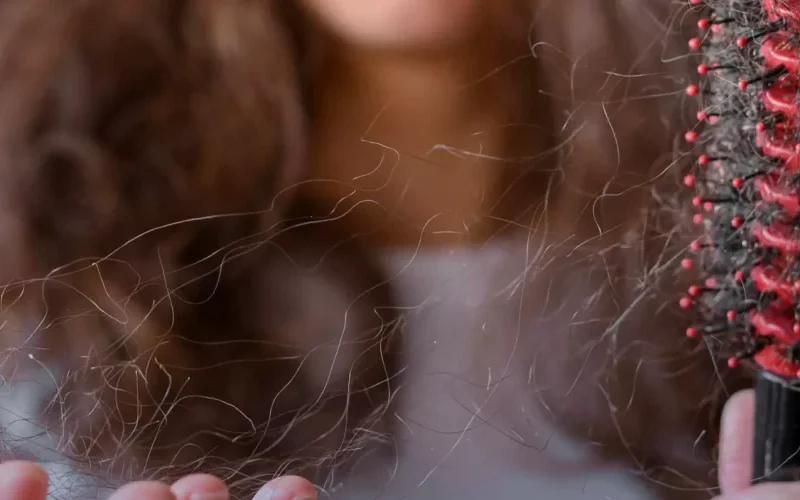 evita-la-caída-del-cabello-en-otoño