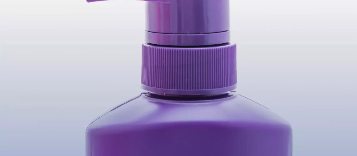 Lo que debes saber sobre el shampoo morado